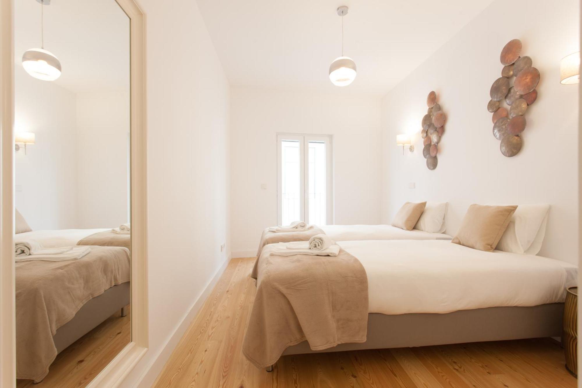 Mouraria Blue Three-Bedroom Apartment W/ Parking - By Lu Holidays Lisabona Exterior foto