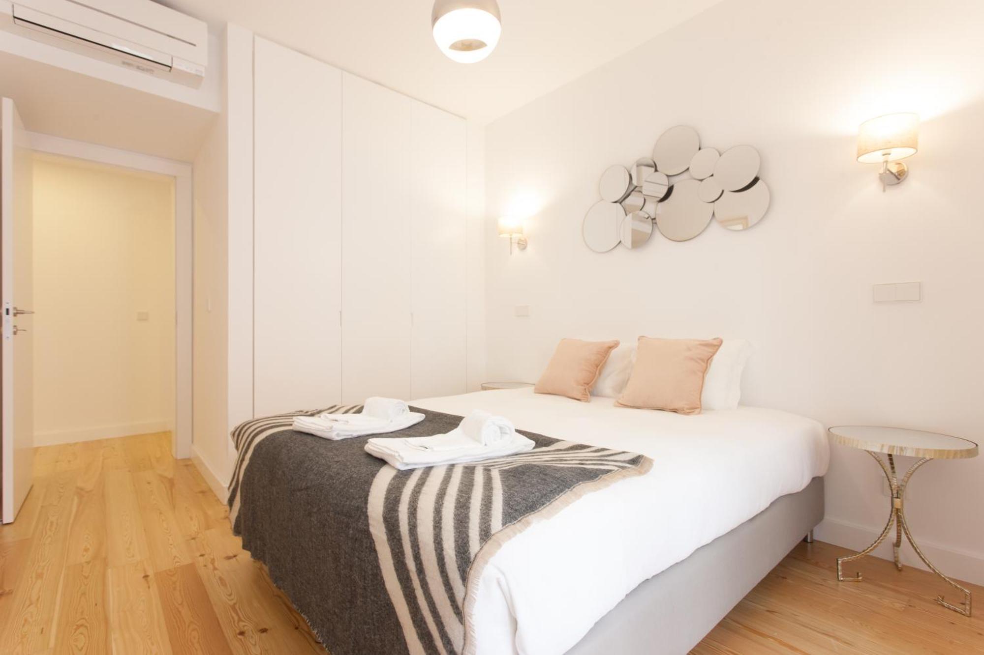 Mouraria Blue Three-Bedroom Apartment W/ Parking - By Lu Holidays Lisabona Exterior foto