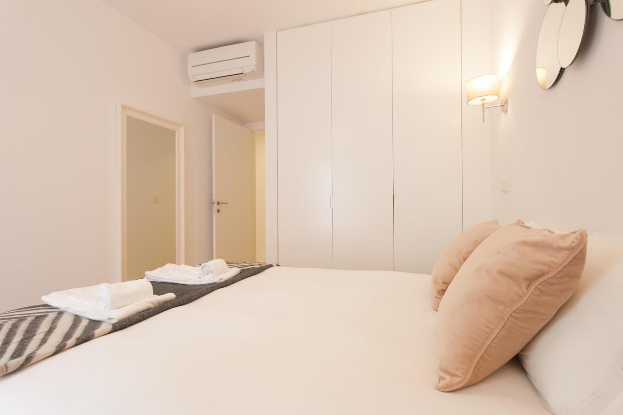 Mouraria Blue Three-Bedroom Apartment W/ Parking - By Lu Holidays Lisabona Exterior foto